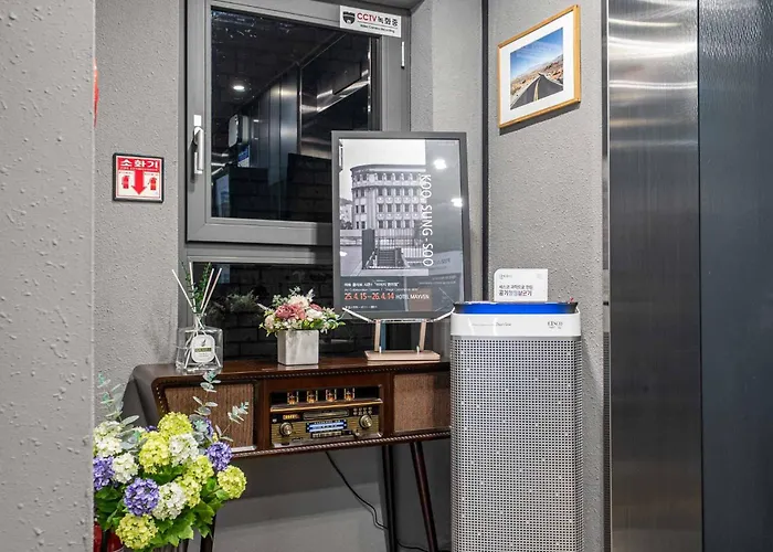 Shinchon Mayven - Foreign Tourist Tax Return Hotel 2*